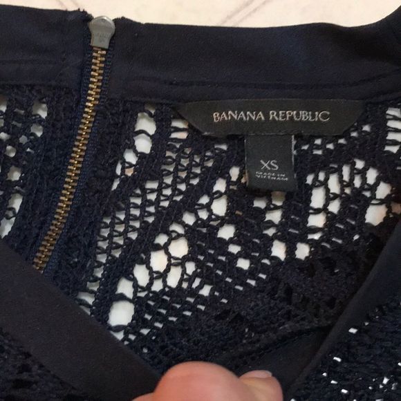 BANANA REPUBLIC Navy Crochet Lace Top - Picture 7 of 7